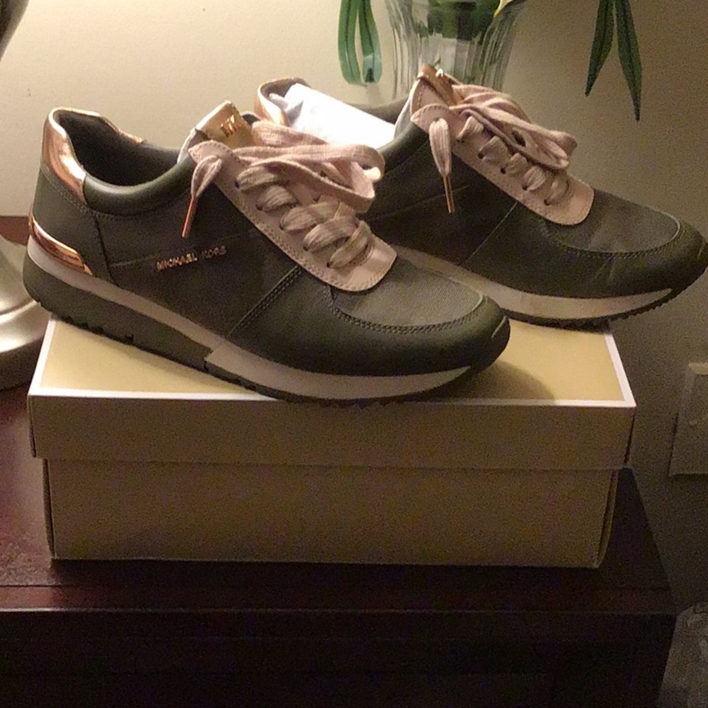 Michael Michael kors AllieTrainer Leather Sneakers